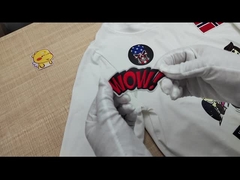 Toppe ricamate su ordinazione della lettera del cranio con la protezione dell'adesivo del confine di Merrow