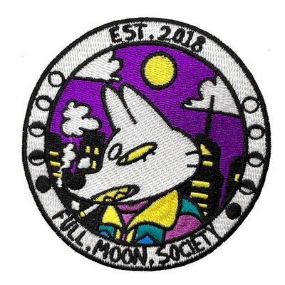 Le piccole toppe rotonde del ricamo inscatolano Wolf Stick On Backing With 7 colori