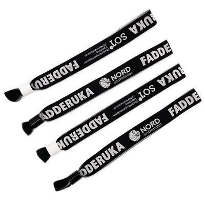 I braccialetti tessuti su ordinazione di festival hanno personalizzato i polsini di evento