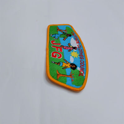 Il ferro uniforme del ricamo sul laser delle toppe ha tagliato il confine tessuto di Merrow delle toppe