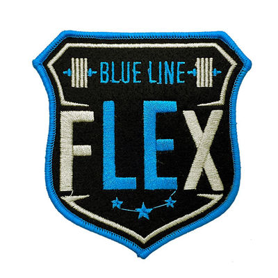 La saia di Logo Iron On Embroidered Patches ha ritenuto che confine/laser di Merrow del tessuto tagliasse il confine