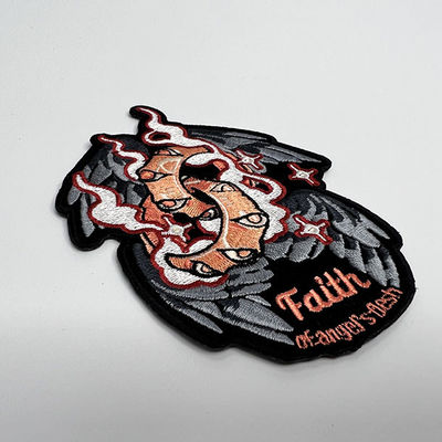 Patch ricamate termoadesive a colori Pantone Toppe tessute per indumenti lavabili ecologici