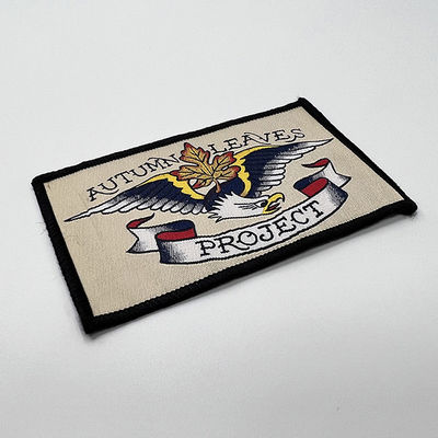 Ferro lavabile sulle toppe Logo Shoulder Woven Patches su ordinazione del ricamo