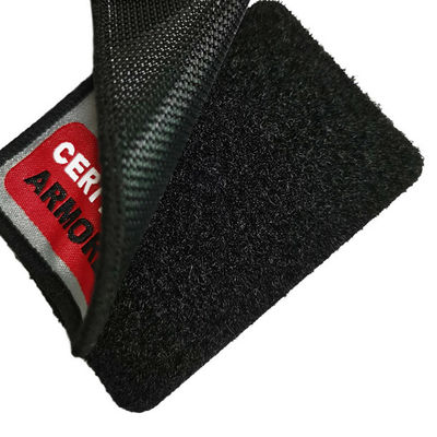 La toppa dell'etichetta tessuta damasco dell'indumento, Velcro su ordinazione ha appoggiato le toppe